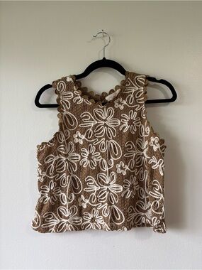 Solitaire Floral Crochet Scalopped Tank Top